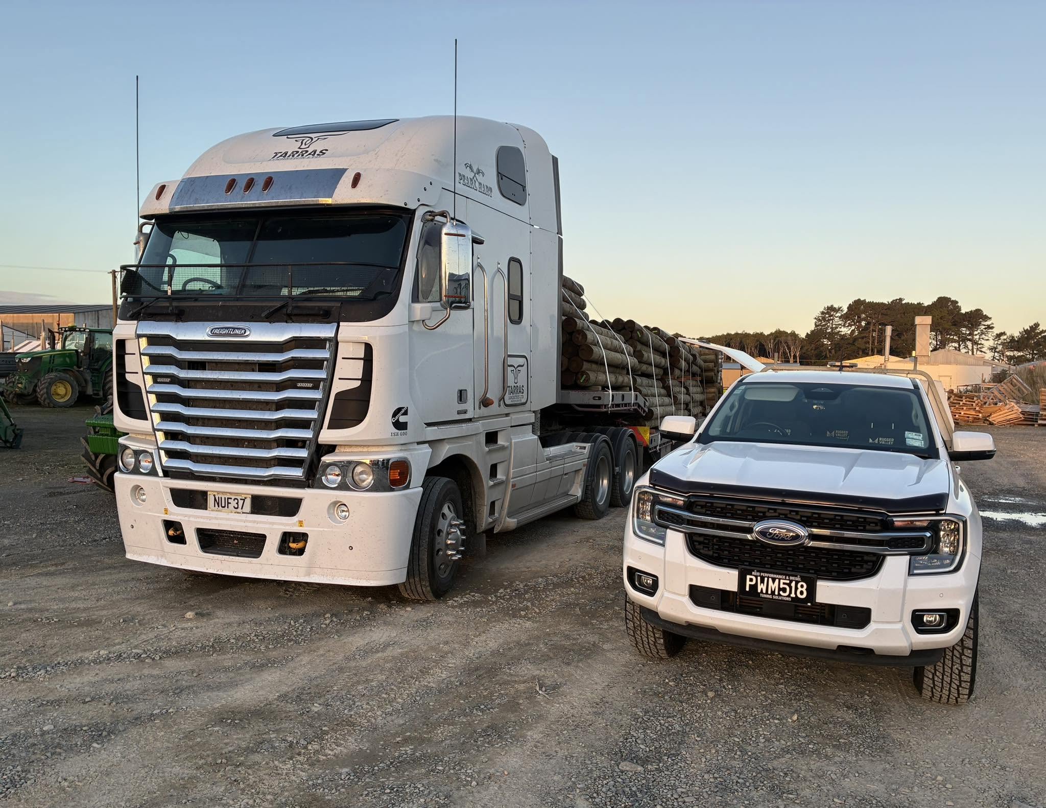 Freightliner truck with HD Truck and Agri service vehicle